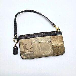 Coach Wristlet Signature Patchwork Gold Tan